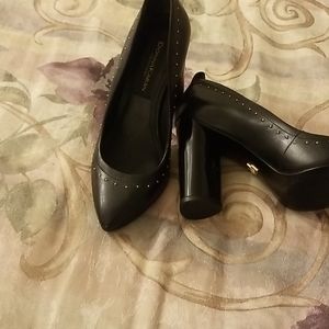 Donna Karan Size 6 shoe